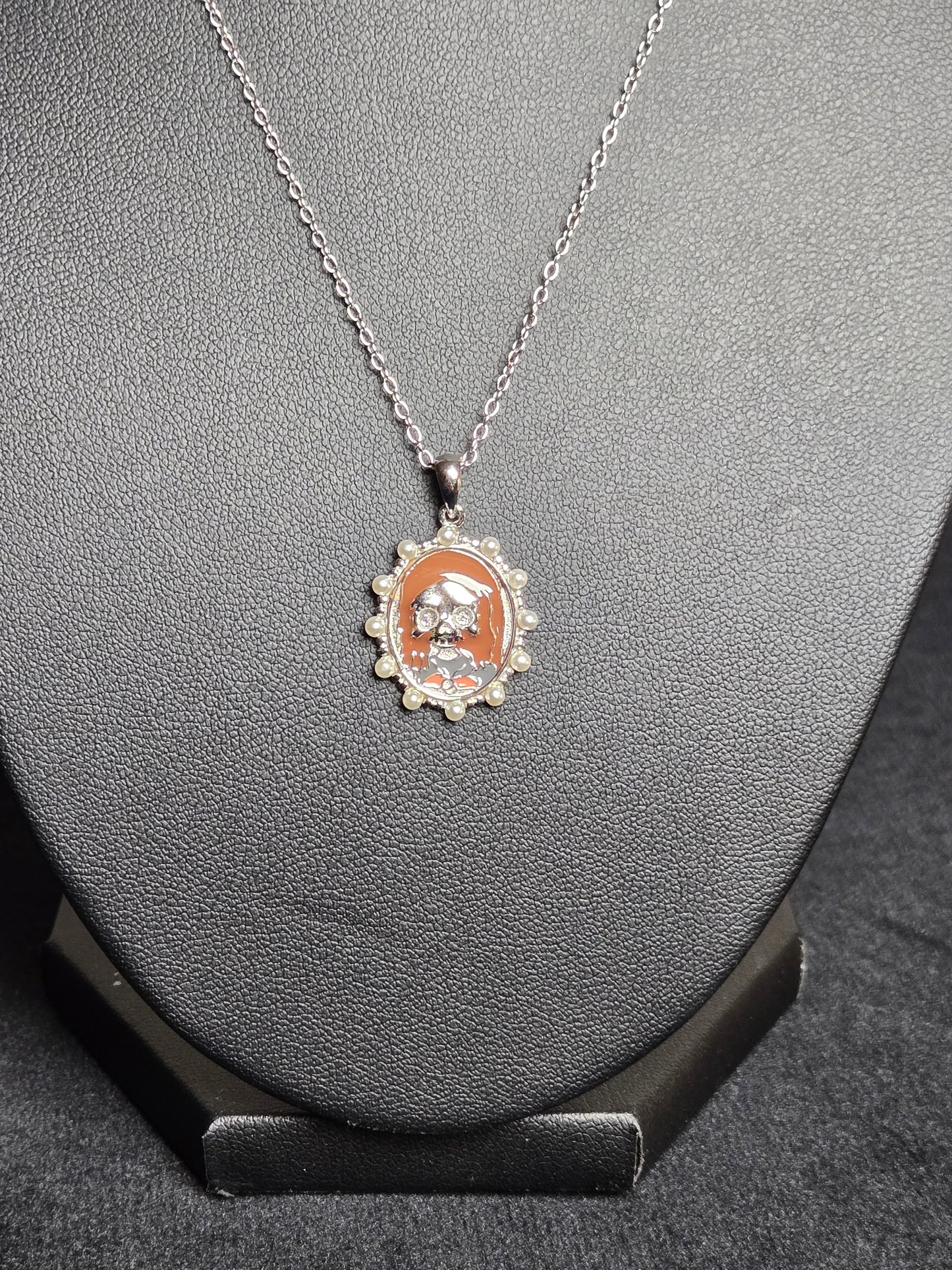 Lisa Skull Necklace