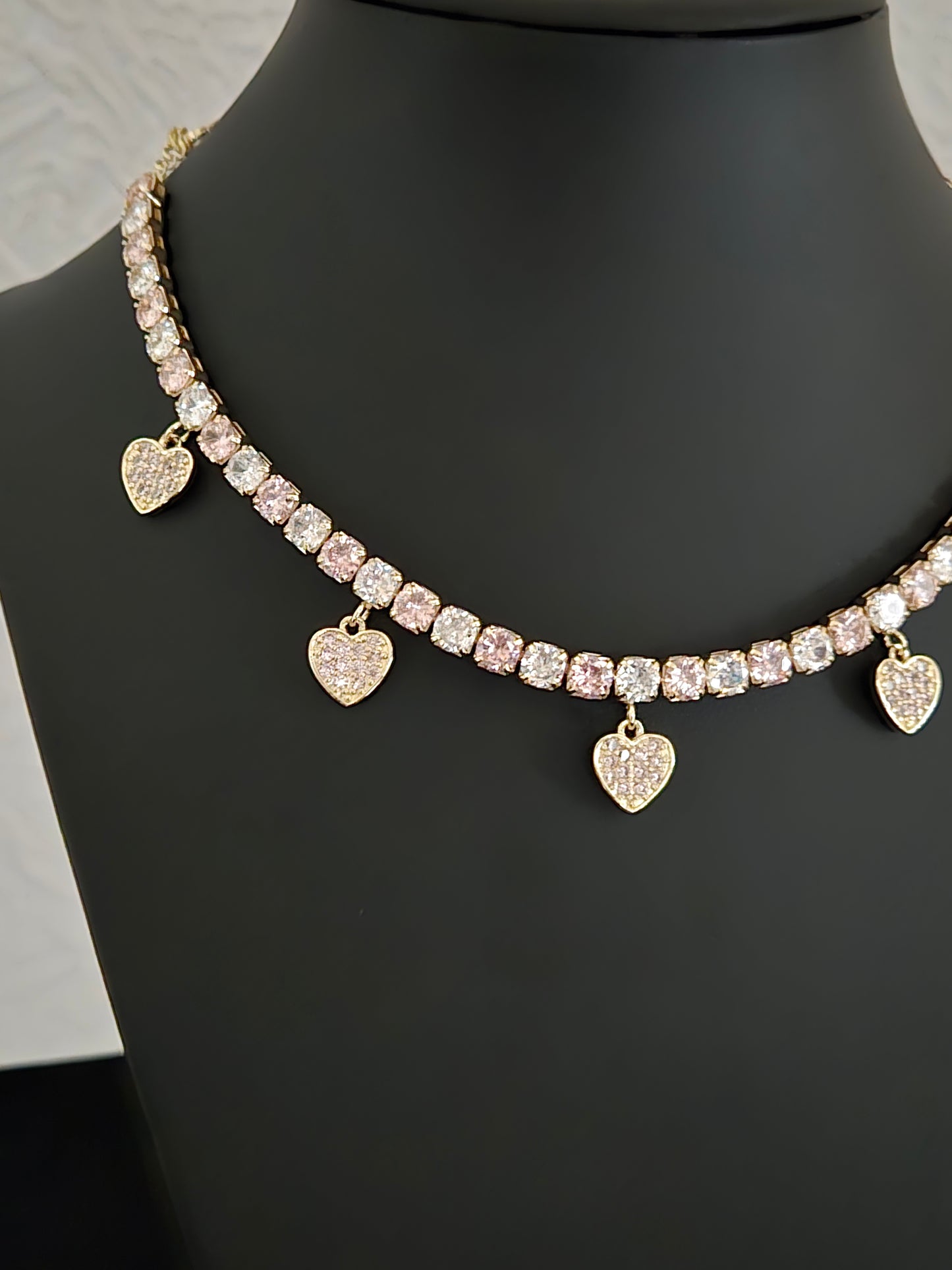 Pink hearts charm choker